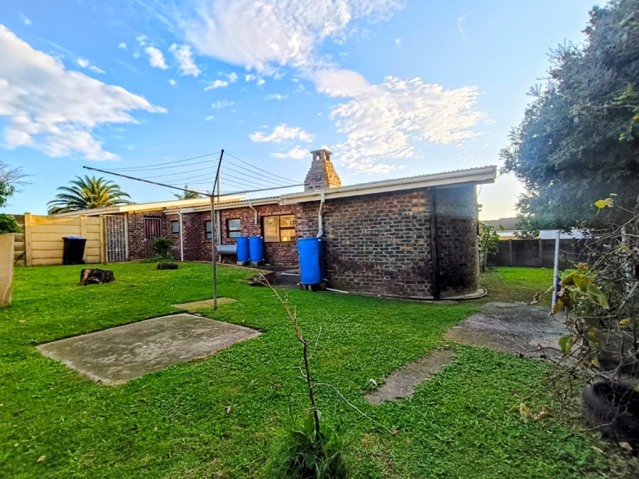 3 Bedroom Property for Sale in Wavecrest Eastern Cape